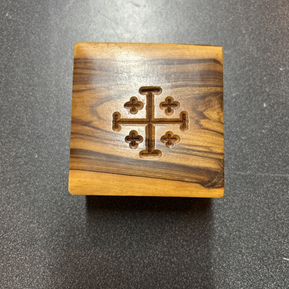 WWII-Era Olive Wood Jerusalem Boxβ β OSS/CIA Woman's Holy Land Relic Case